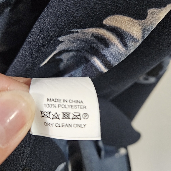 Kate Spade Night Rose Crepe Dress - Picture 7 of 8